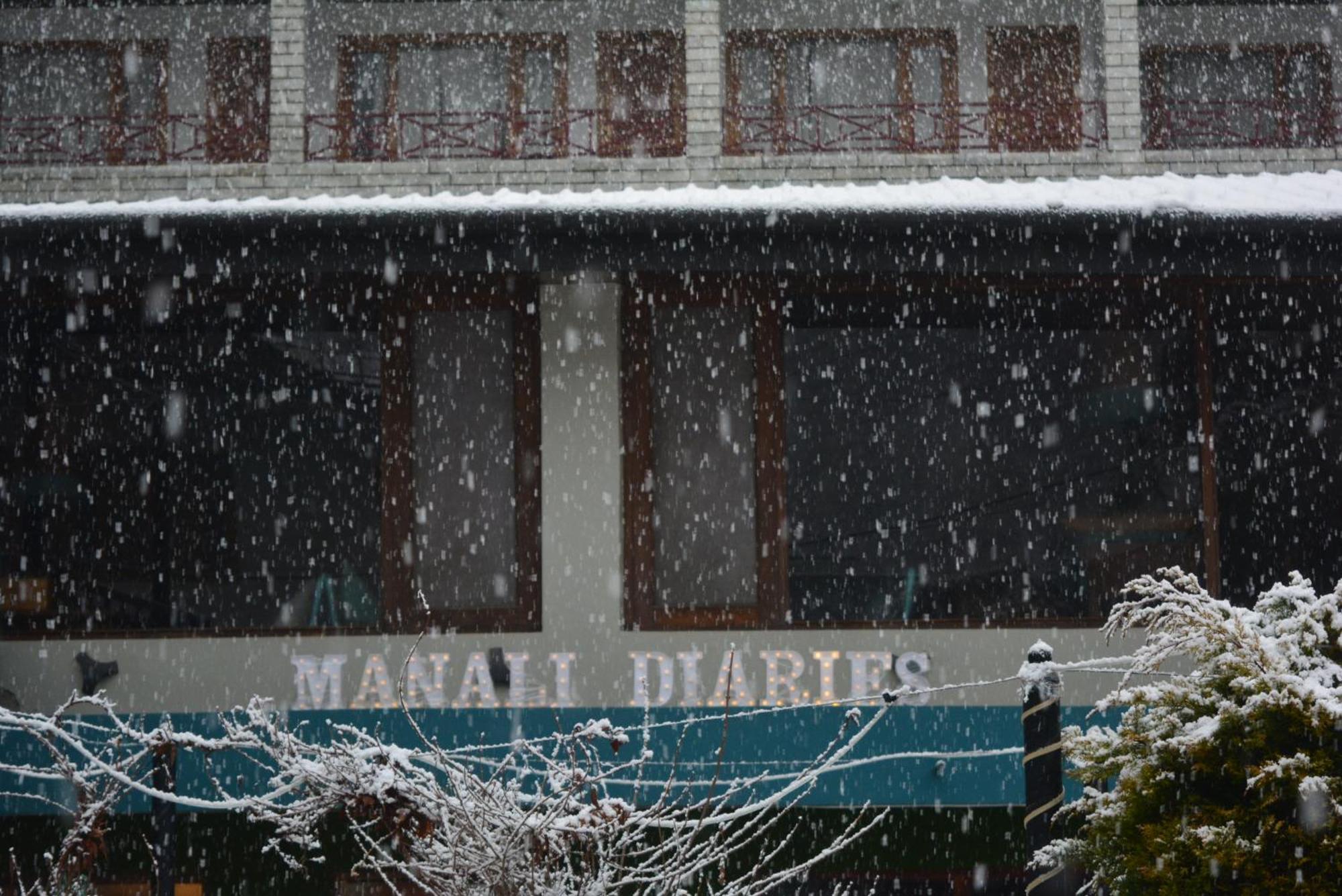 The Neelgiris Hotel Manali  Exterior photo
