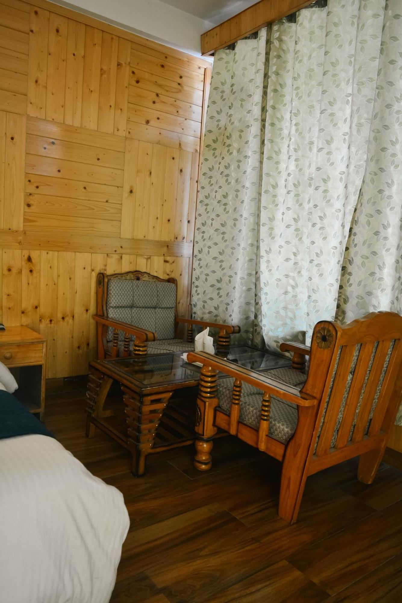 The Neelgiris Hotel Manali  Exterior photo