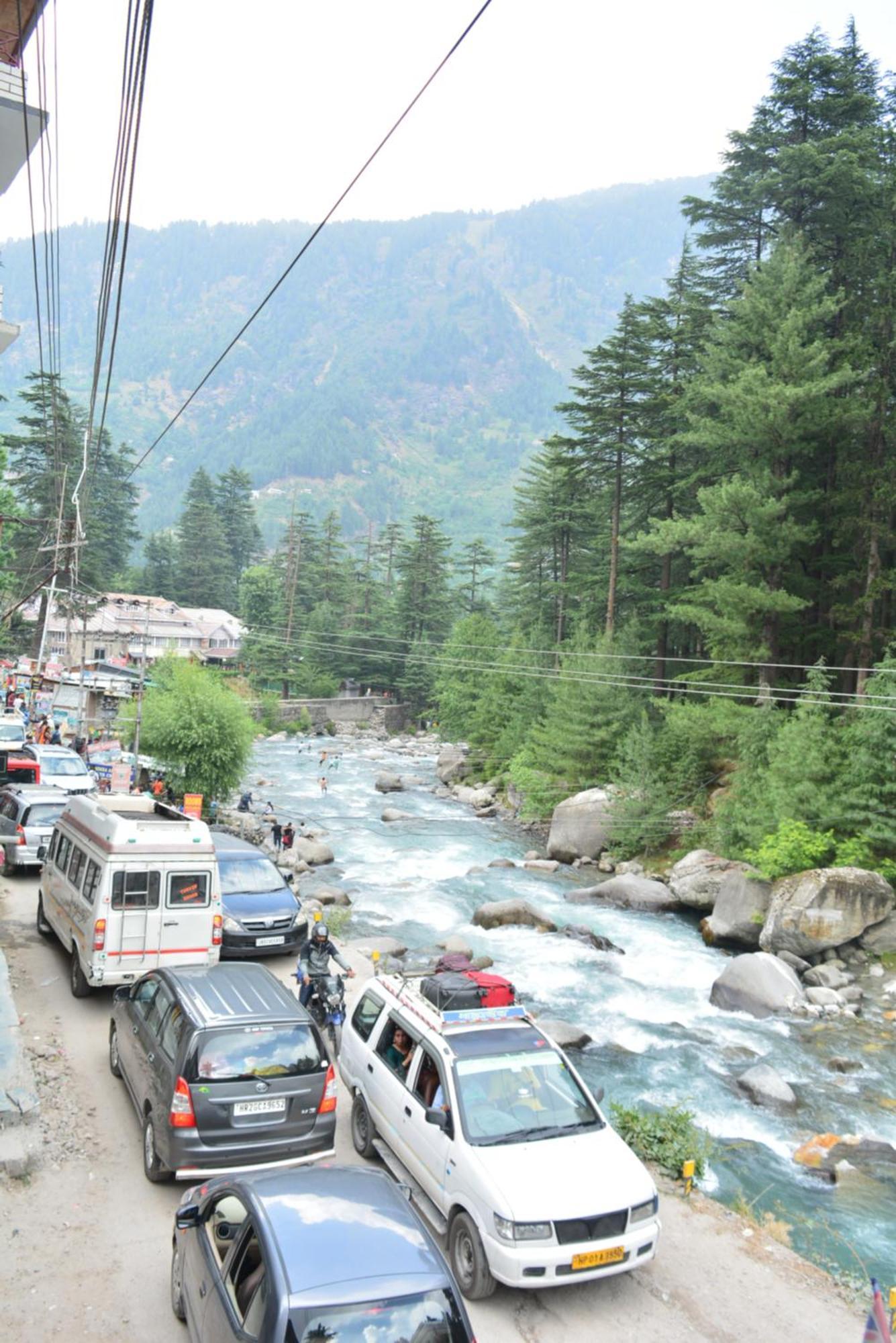 The Neelgiris Hotel Manali  Exterior photo
