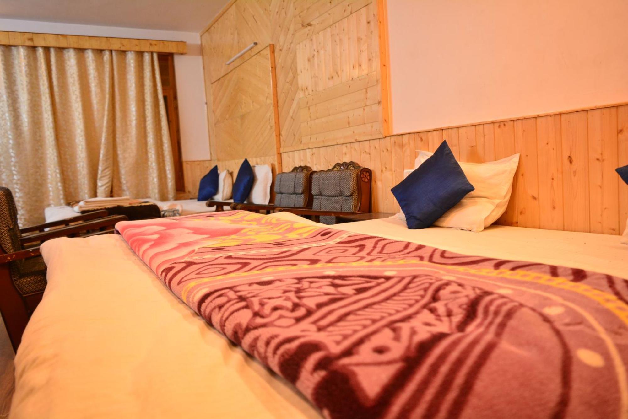 The Neelgiris Hotel Manali  Exterior photo