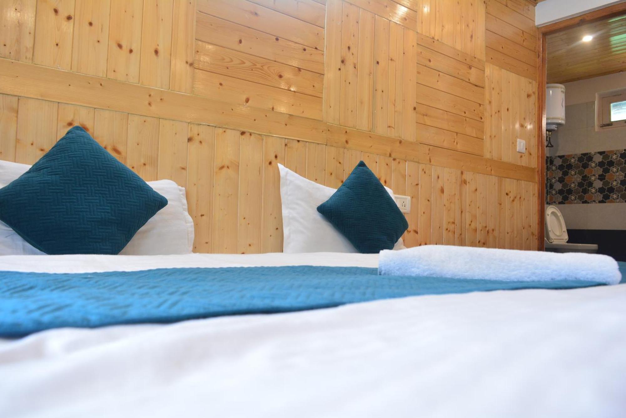 The Neelgiris Hotel Manali  Exterior photo