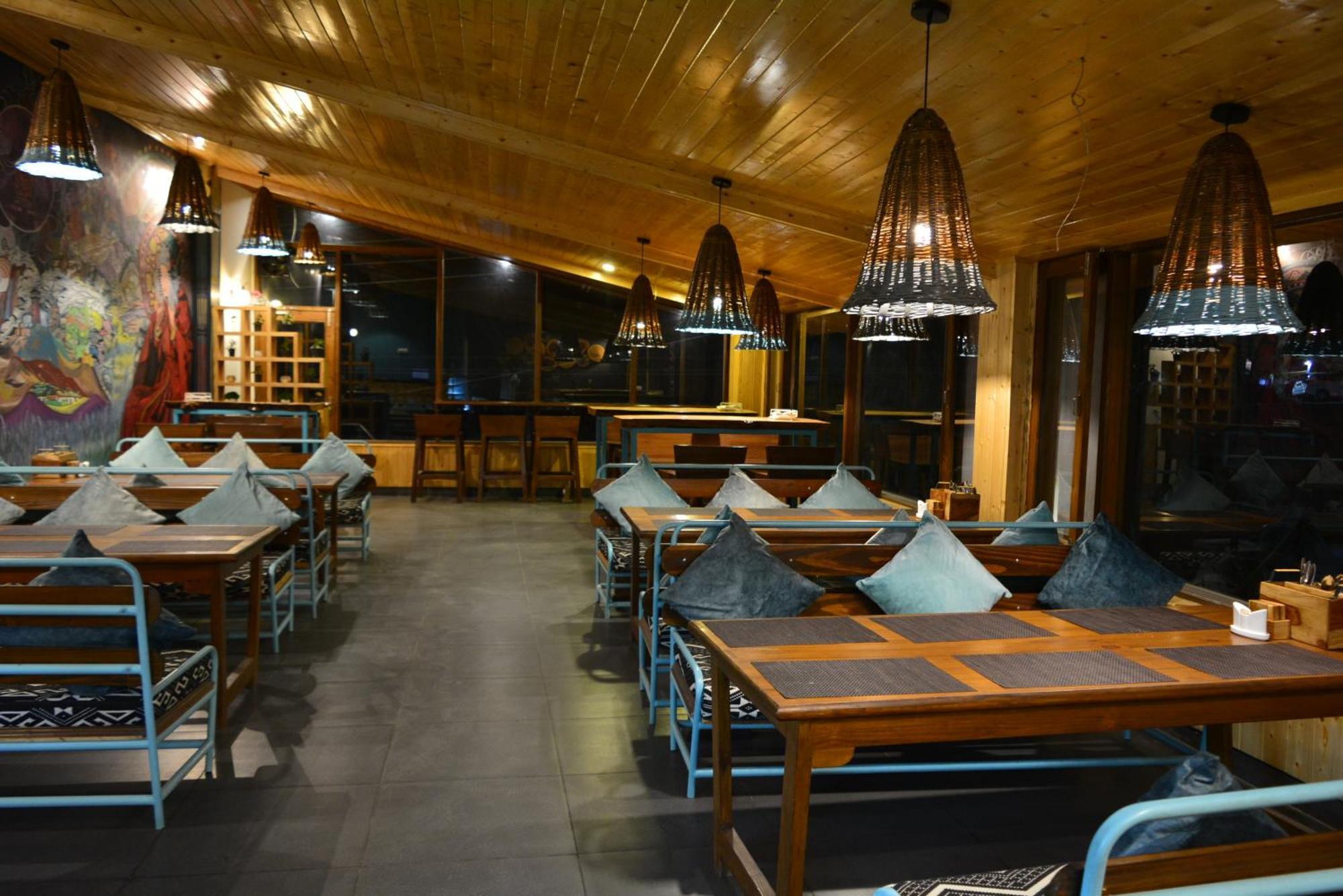 The Neelgiris Hotel Manali  Exterior photo